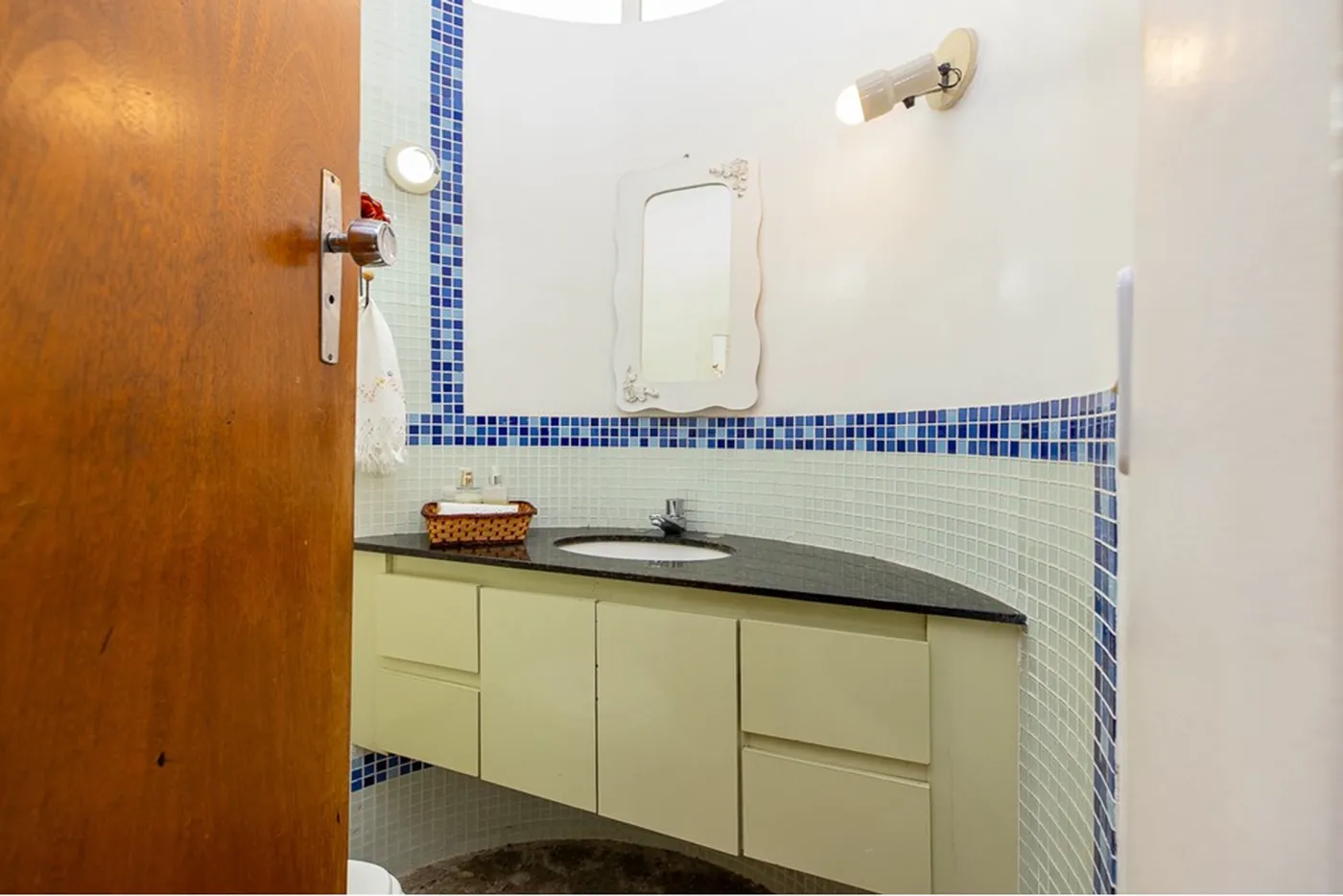 VSLS 142 601131003-85 - REMAX Ares Exclusividades