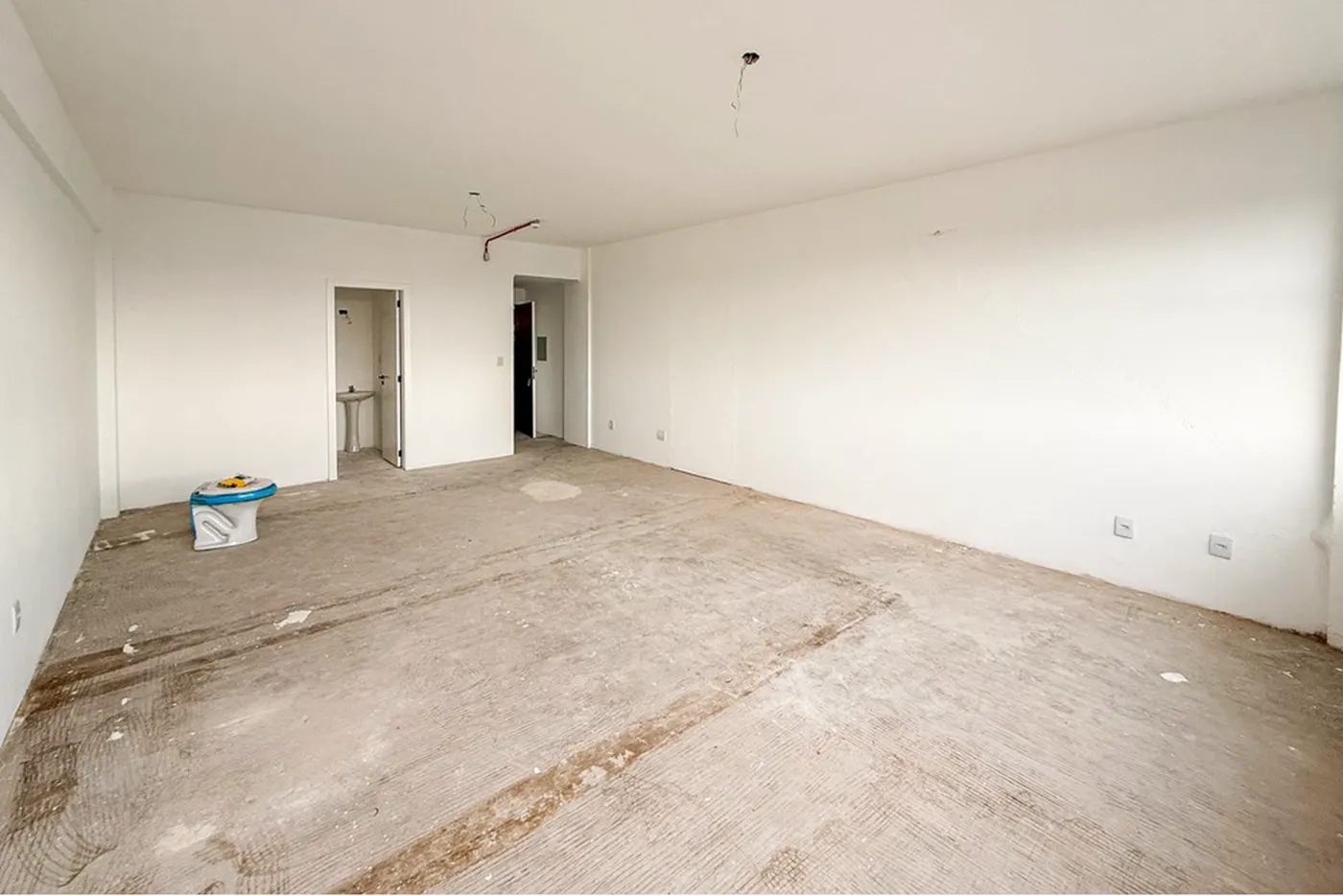 CDM 111 Sala 612651033-81 - REMAX Pillares Exclusividades