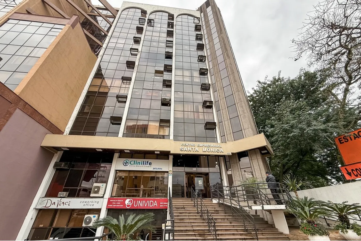 CDM 111 Sala 612651033-81 - REMAX Pillares Exclusividades