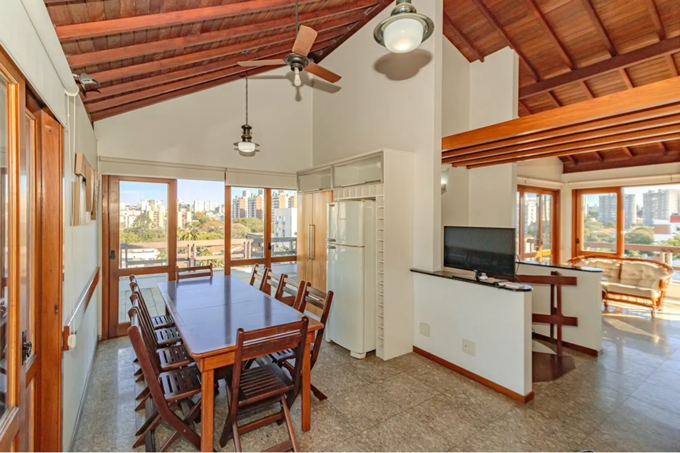JLM 483 Apto 612491040-8 - REMAX Trend Exclusividades