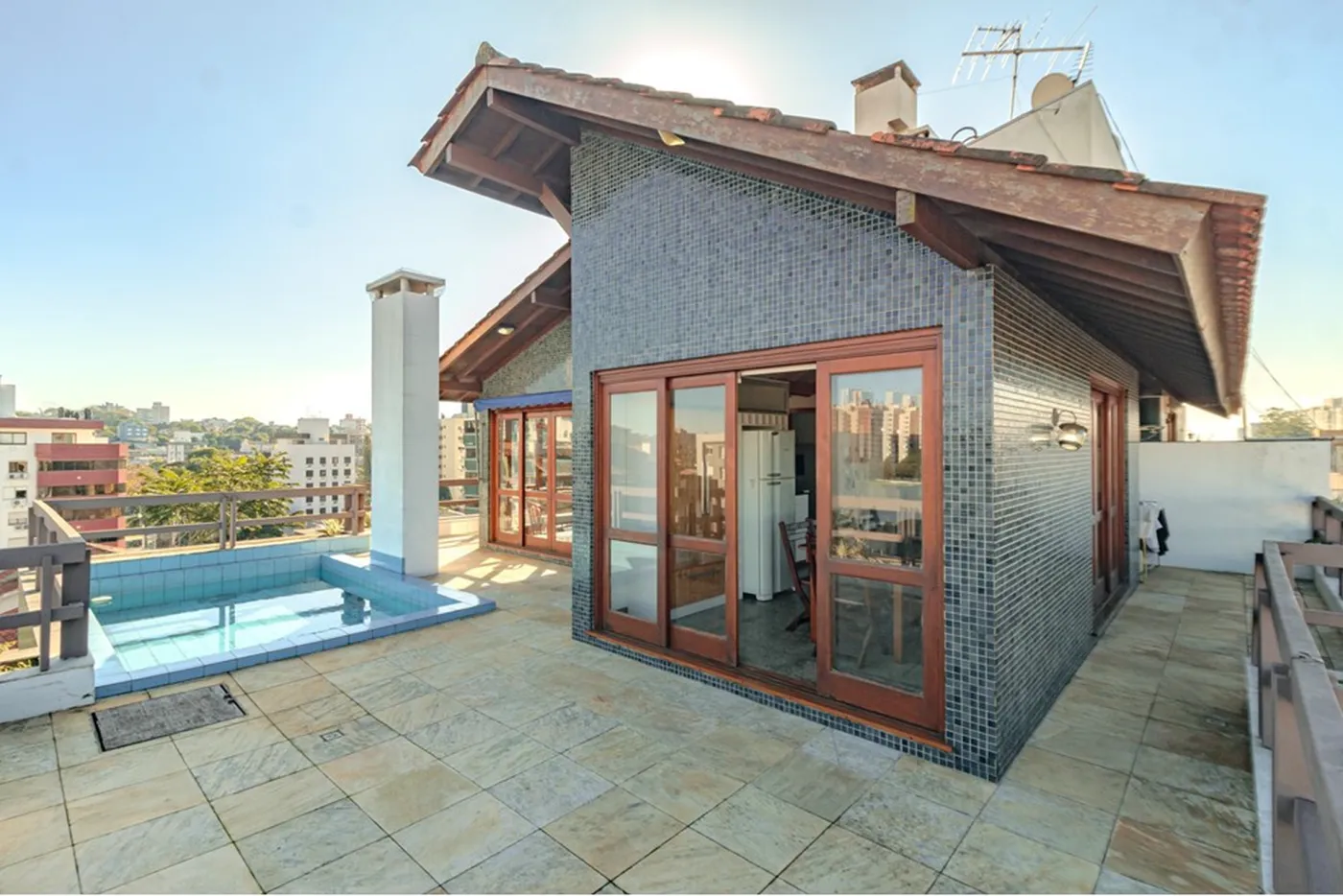 JLM 483 Apto 612491040-8 - REMAX Trend Exclusividades