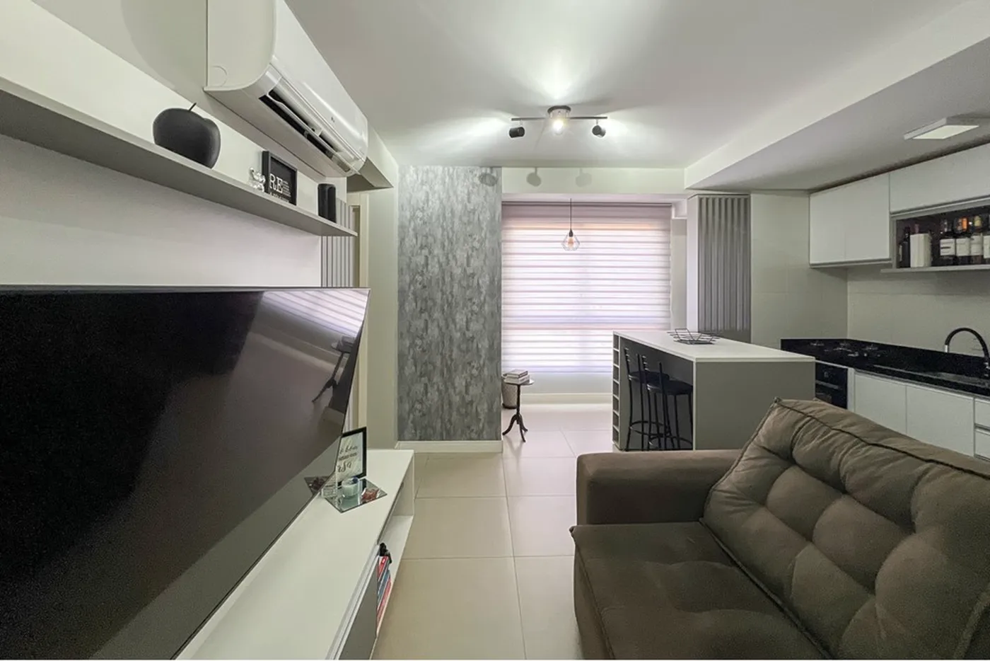EVAJR 1390 Apto 612651031-43 - REMAX Pillares Exclusividades