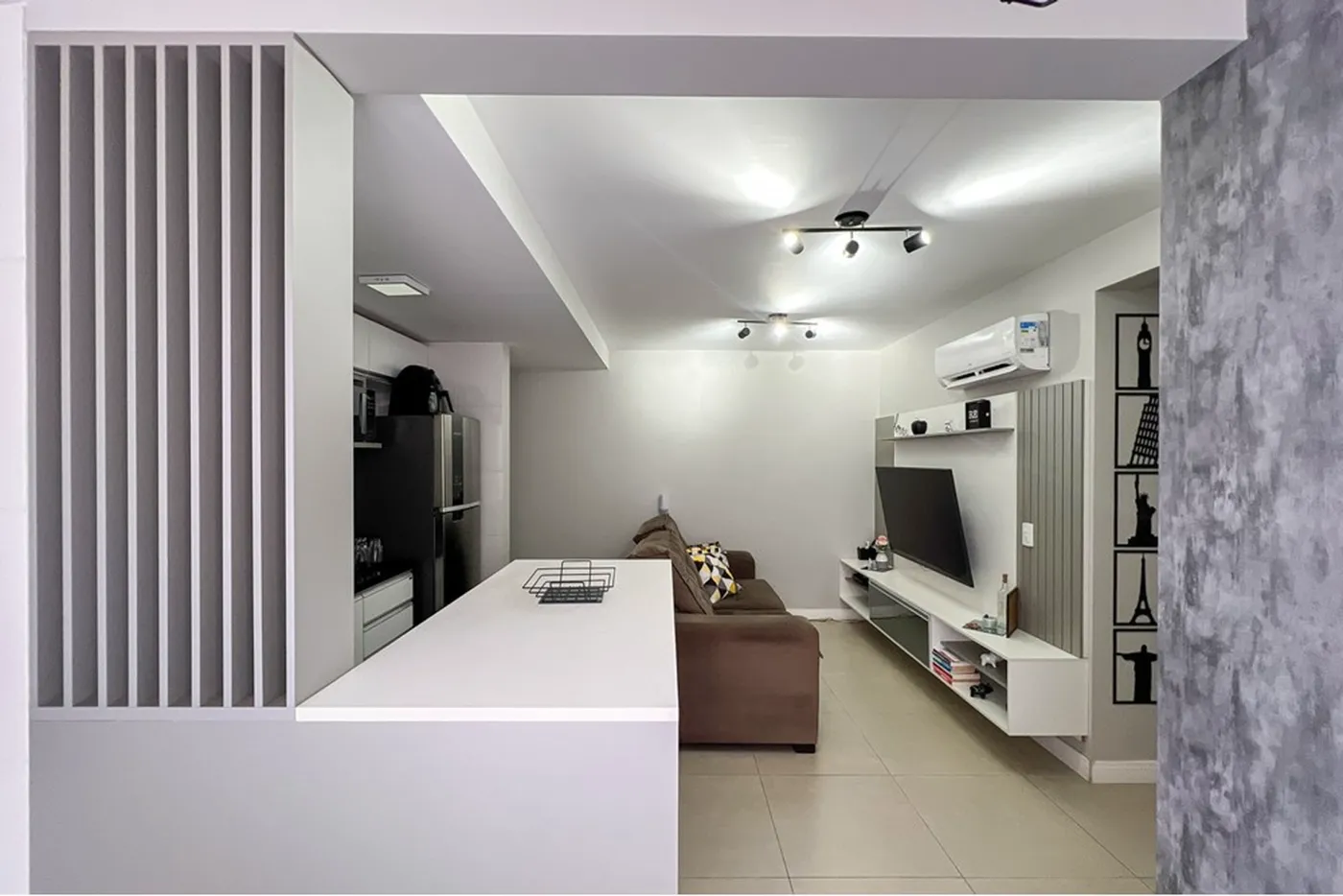EVAJR 1390 Apto 612651031-43 - REMAX Pillares Exclusividades