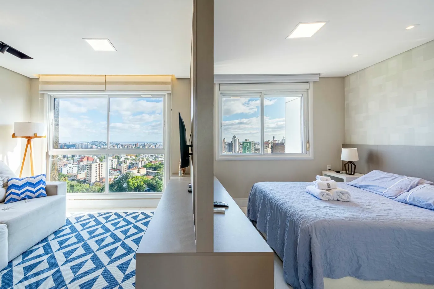Axis Home - Condomínio Por do Sol Apto ONE36123