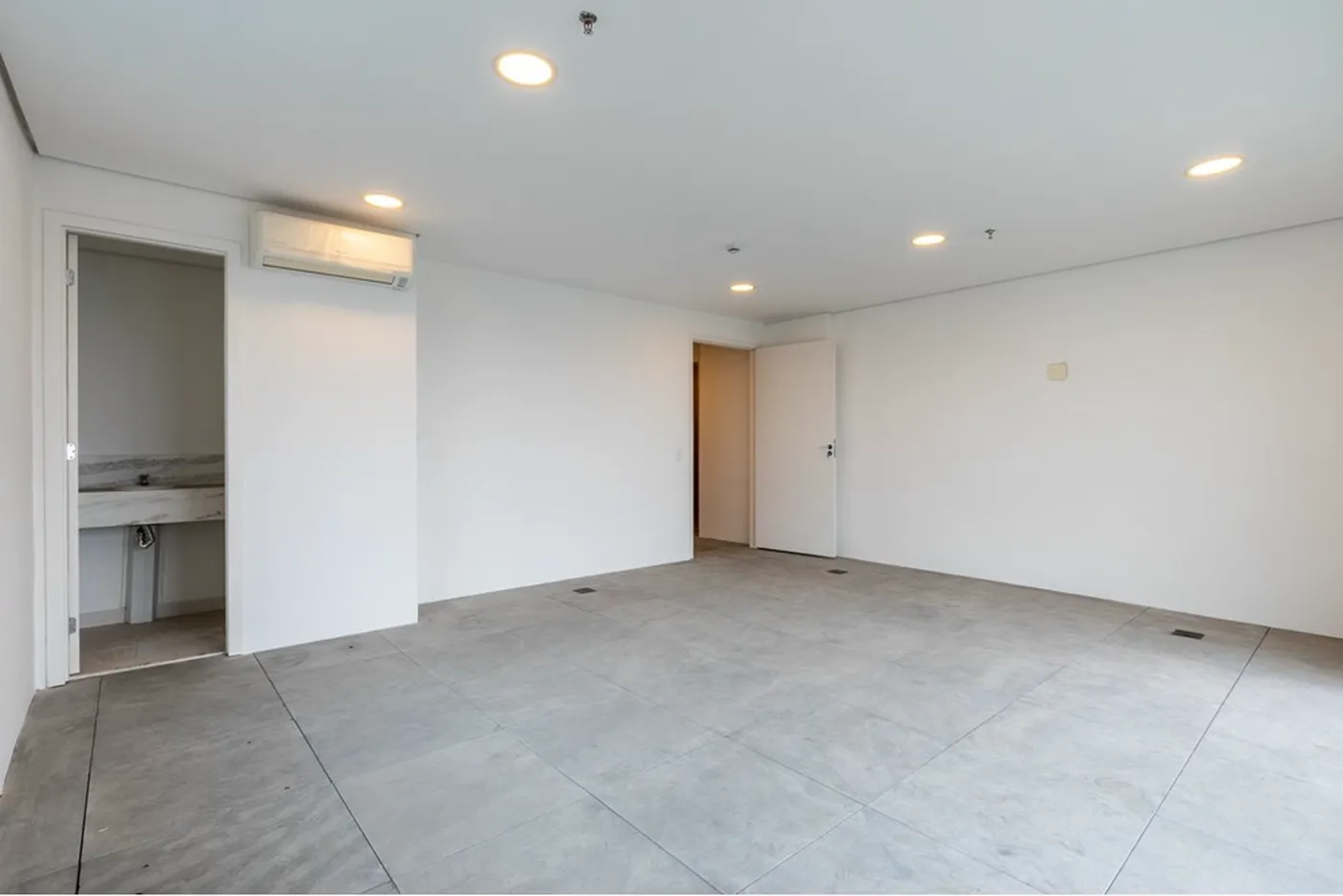 SANDJ 72 Sala 601971032-108 - REMAX Empire Exclusividades