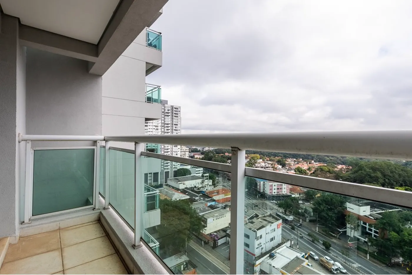 SANDJ 72 Sala 601971032-108 - REMAX Empire Exclusividades