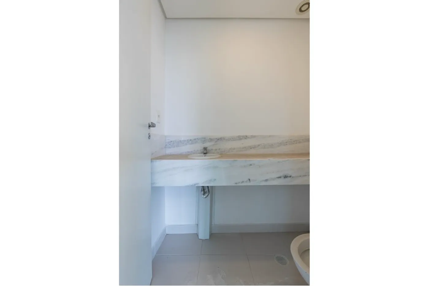 SANDJ 72 Sala 601971032-108 - REMAX Empire Exclusividades