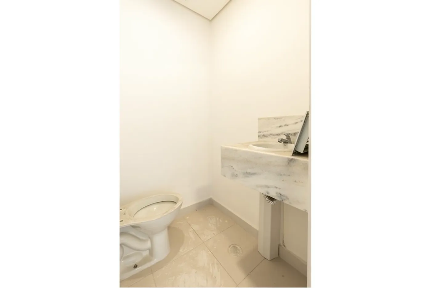 SANDJ 72 Sala 601971032-108 - REMAX Empire Exclusividades