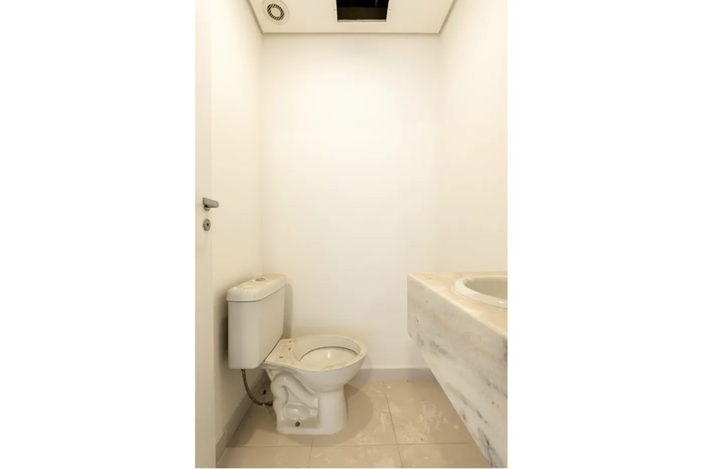 SANDJ 72 Sala 601971032-108 - REMAX Empire Exclusividades