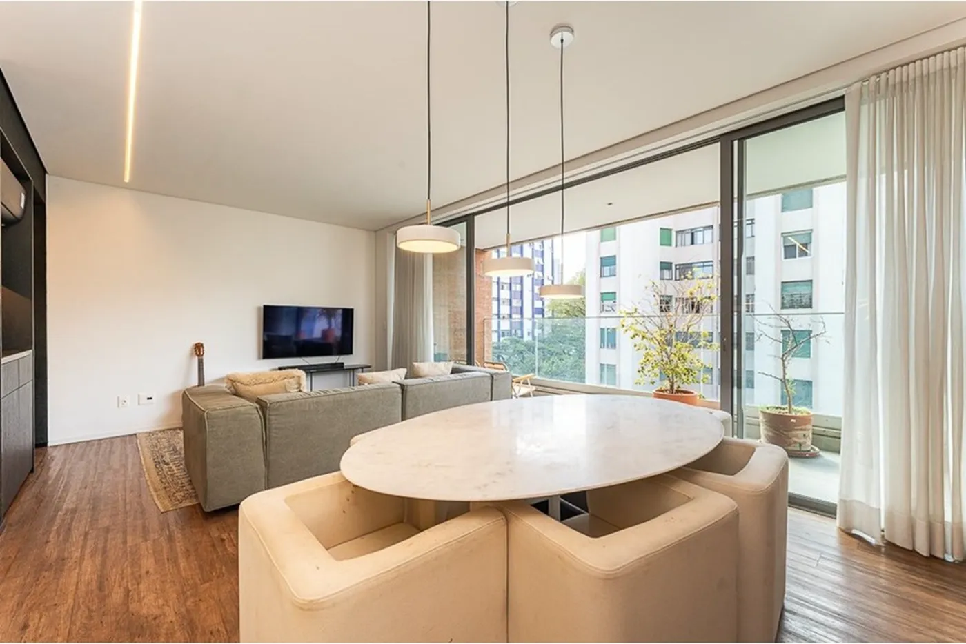 CCÁ 173 Apto 601371031-65 - REMAX Boutique Exclusividades
