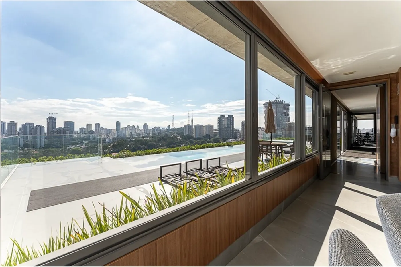 CCÁ 173 Apto 601371031-65 - REMAX Boutique Exclusividades