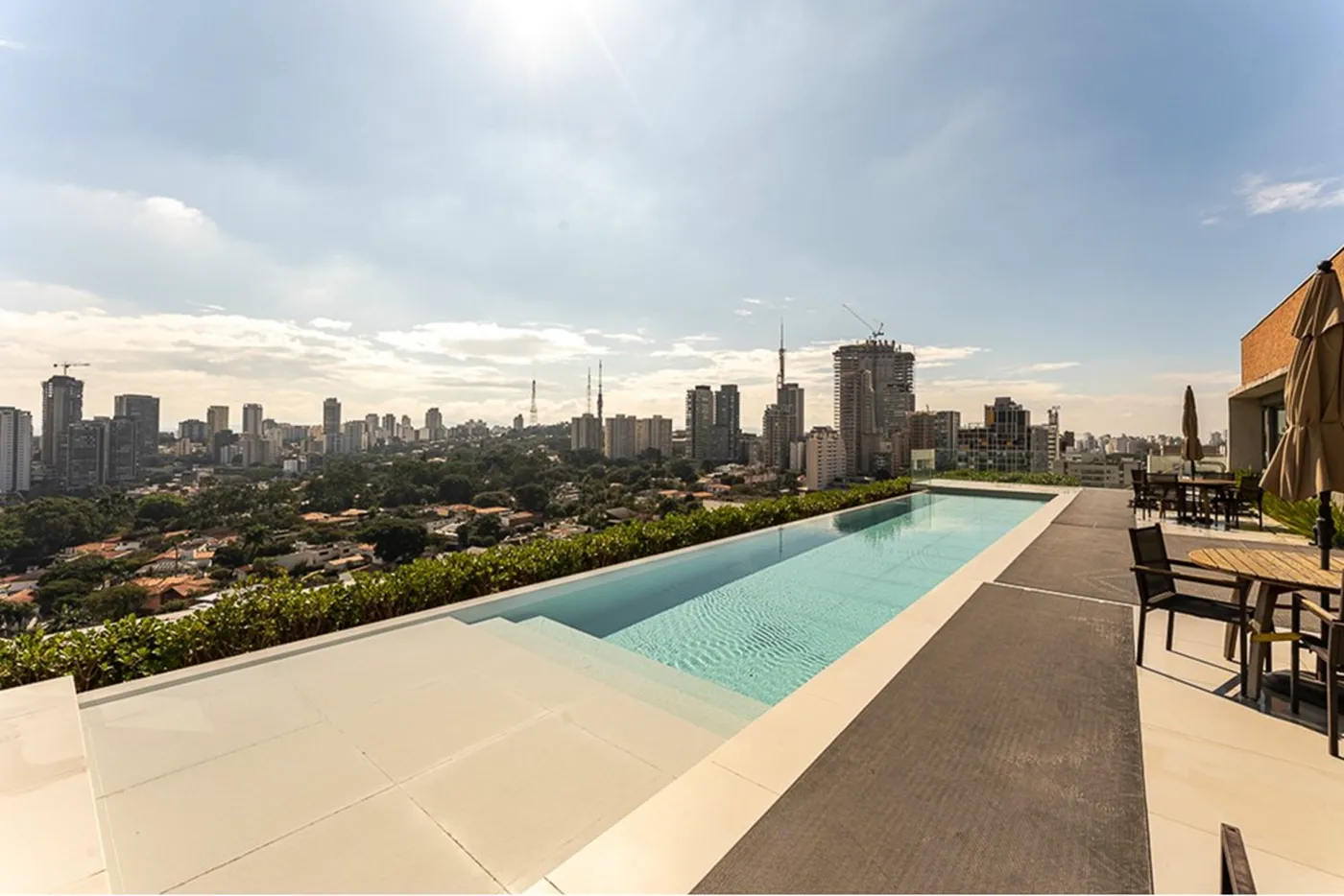 CCÁ 173 Apto 601371031-65 - REMAX Boutique Exclusividades