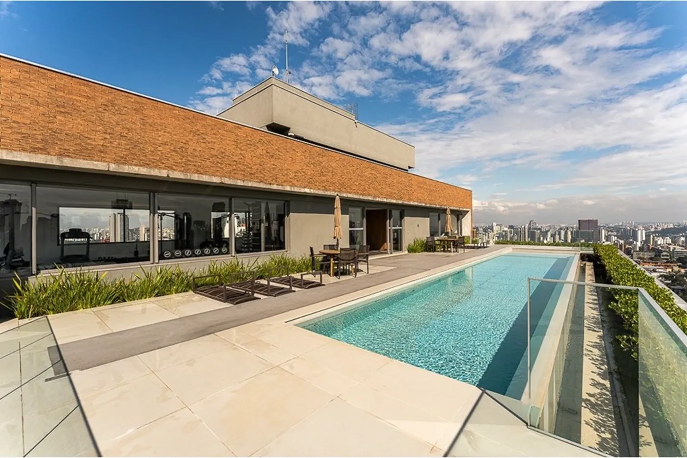 CCÁ 173 Apto 601371031-65 - REMAX Boutique Exclusividades