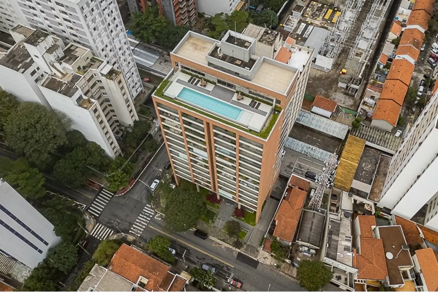 CCÁ 173 Apto 601371031-65 - REMAX Boutique Exclusividades
