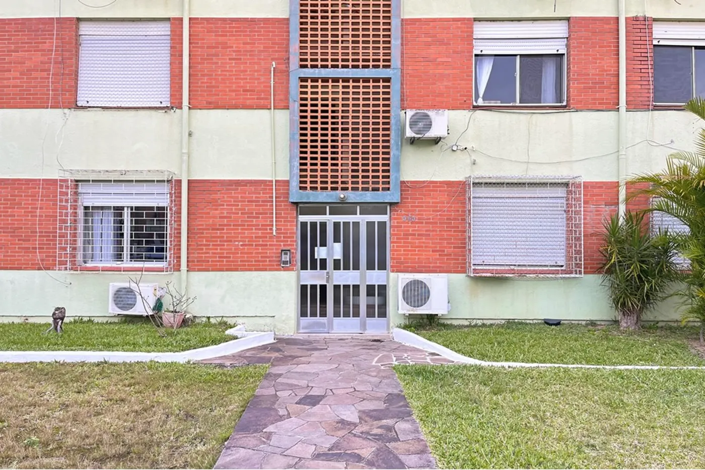 CCM 565 Apto 610191048-33 - REMAX Casa Sul Exclusividades