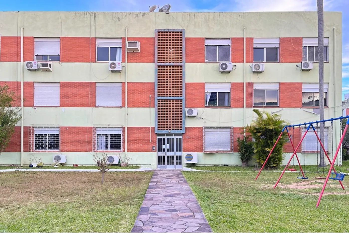CCM 565 Apto 610191048-33 - REMAX Casa Sul Exclusividades