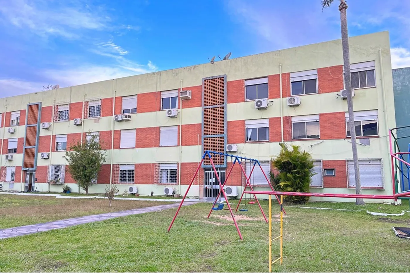 CCM 565 Apto 610191048-33 - REMAX Casa Sul Exclusividades