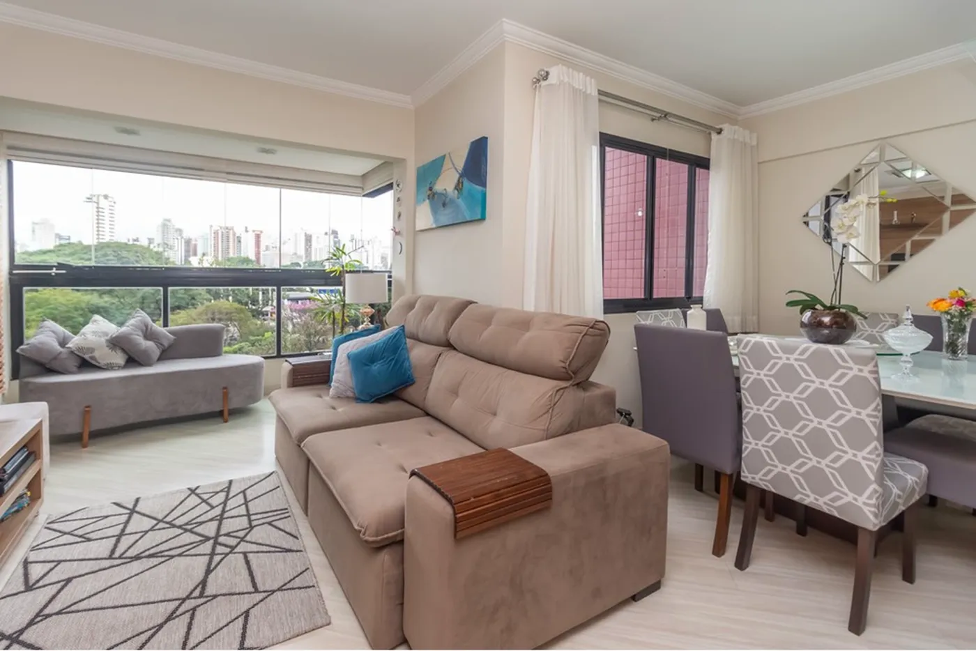 VCEDI 621 Apto 602031024-99 - REMAX Classique Exclusividades