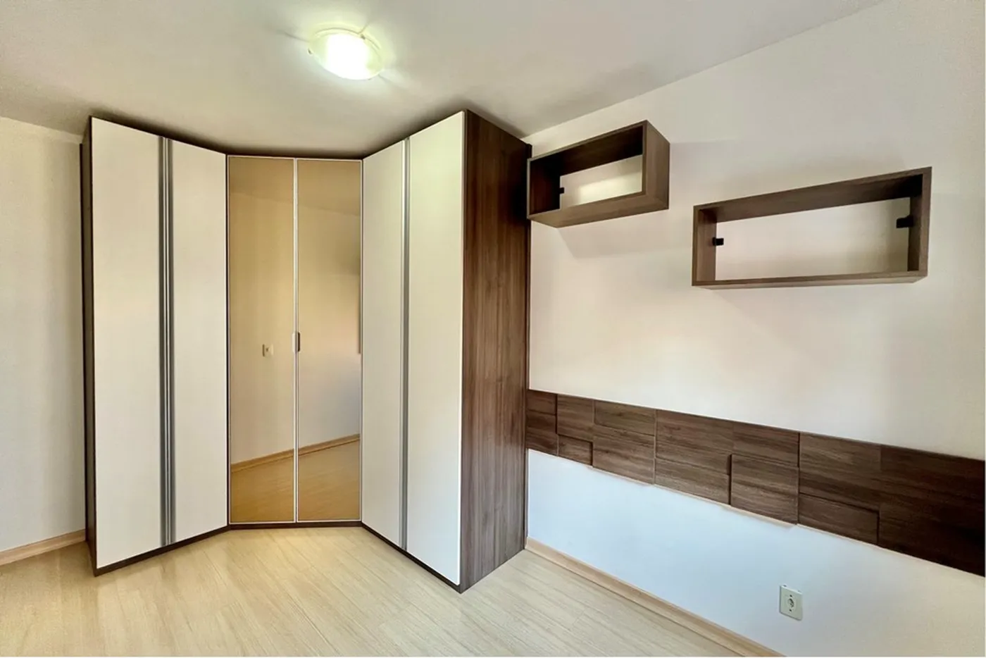 FJC 700 Apto 610241017-84 - REMAX 520 Exclusividades