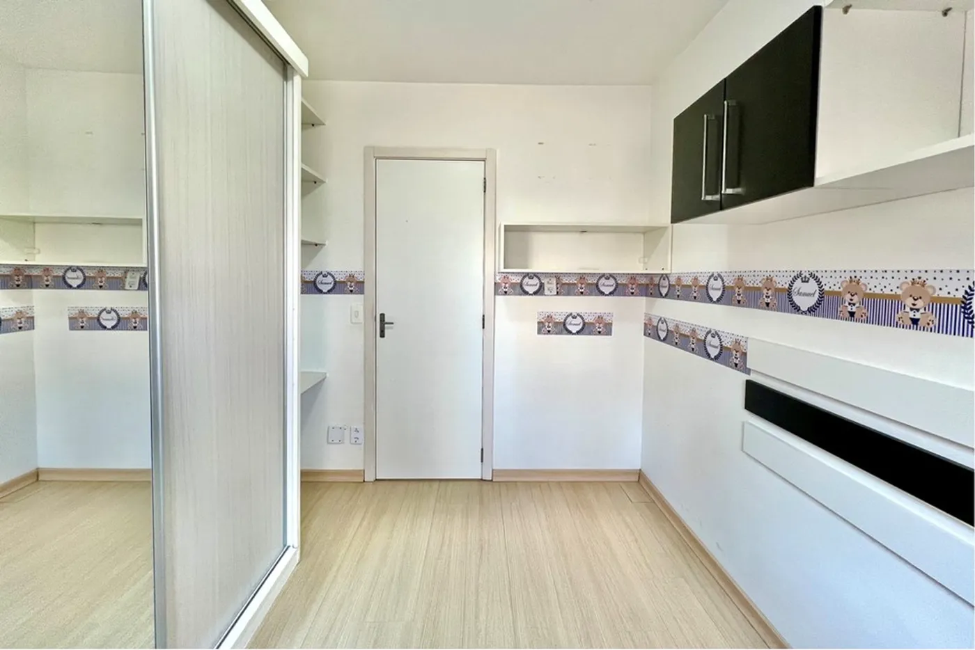 FJC 700 Apto 610241017-84 - REMAX 520 Exclusividades