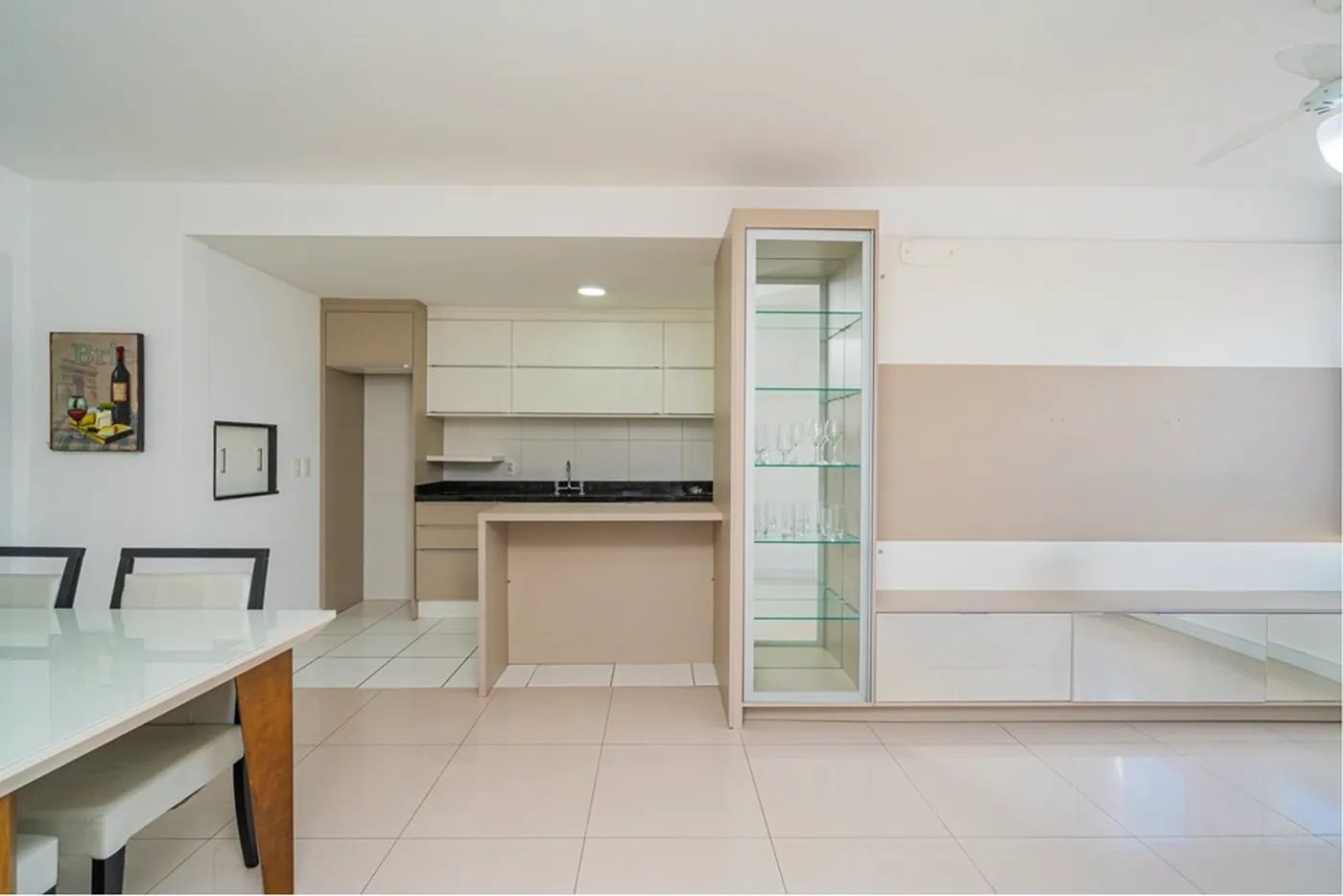 CRAS 146 Apto 610371006-43 - REMAX Rocket Exclusividades