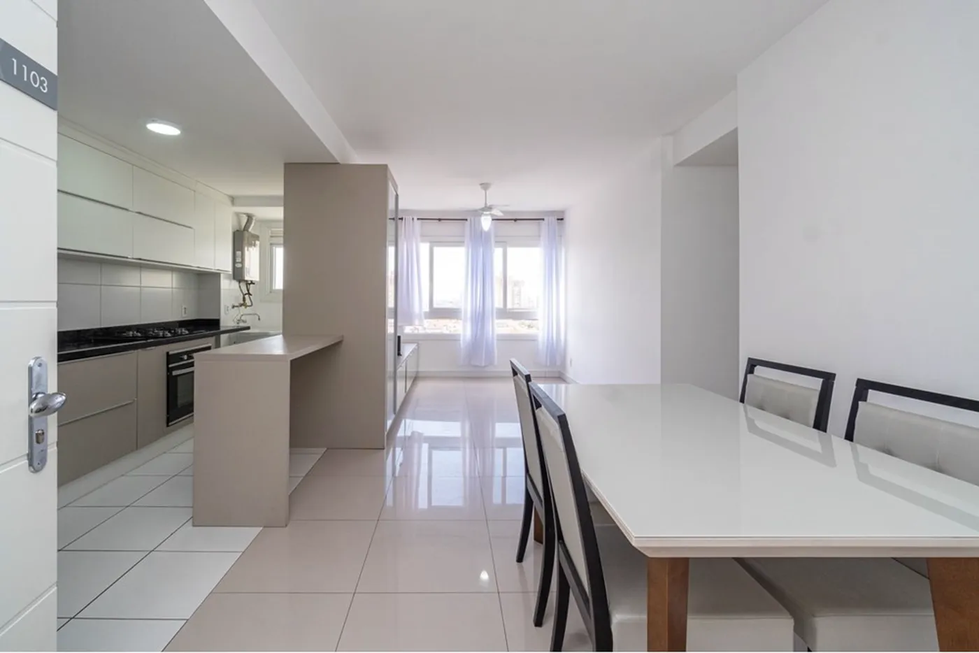 CRAS 146 Apto 610371006-43 - REMAX Rocket Exclusividades