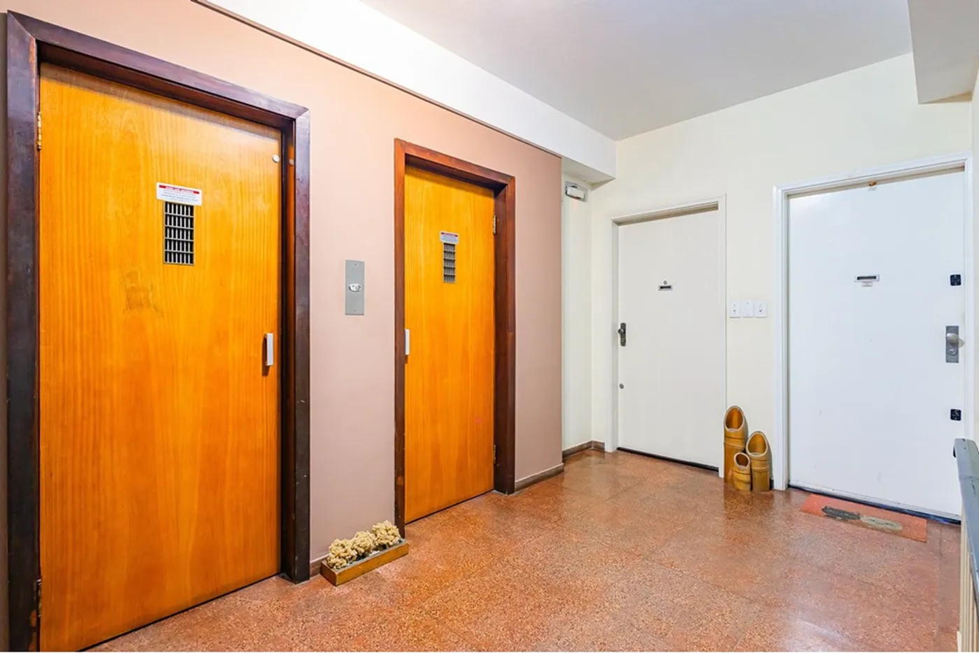 SCPA 865 Apto 610101012-17 - REMAX Tri Exclusividades