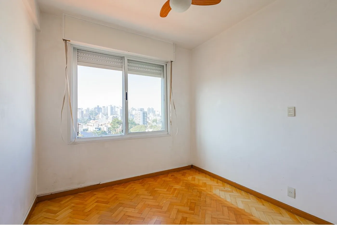 SCPA 865 Apto 610101012-17 - REMAX Tri Exclusividades