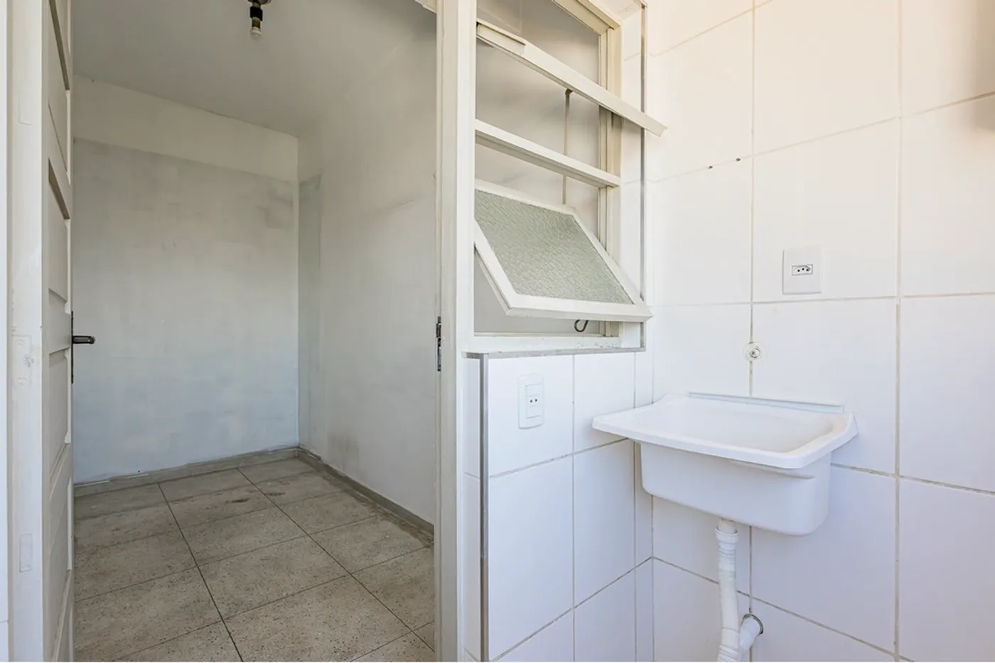 SCPA 865 Apto 610101012-17 - REMAX Tri Exclusividades