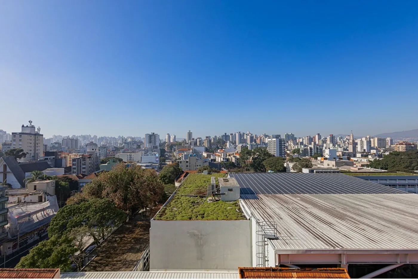 SCPA 865 Apto 610101012-17 - REMAX Tri Exclusividades