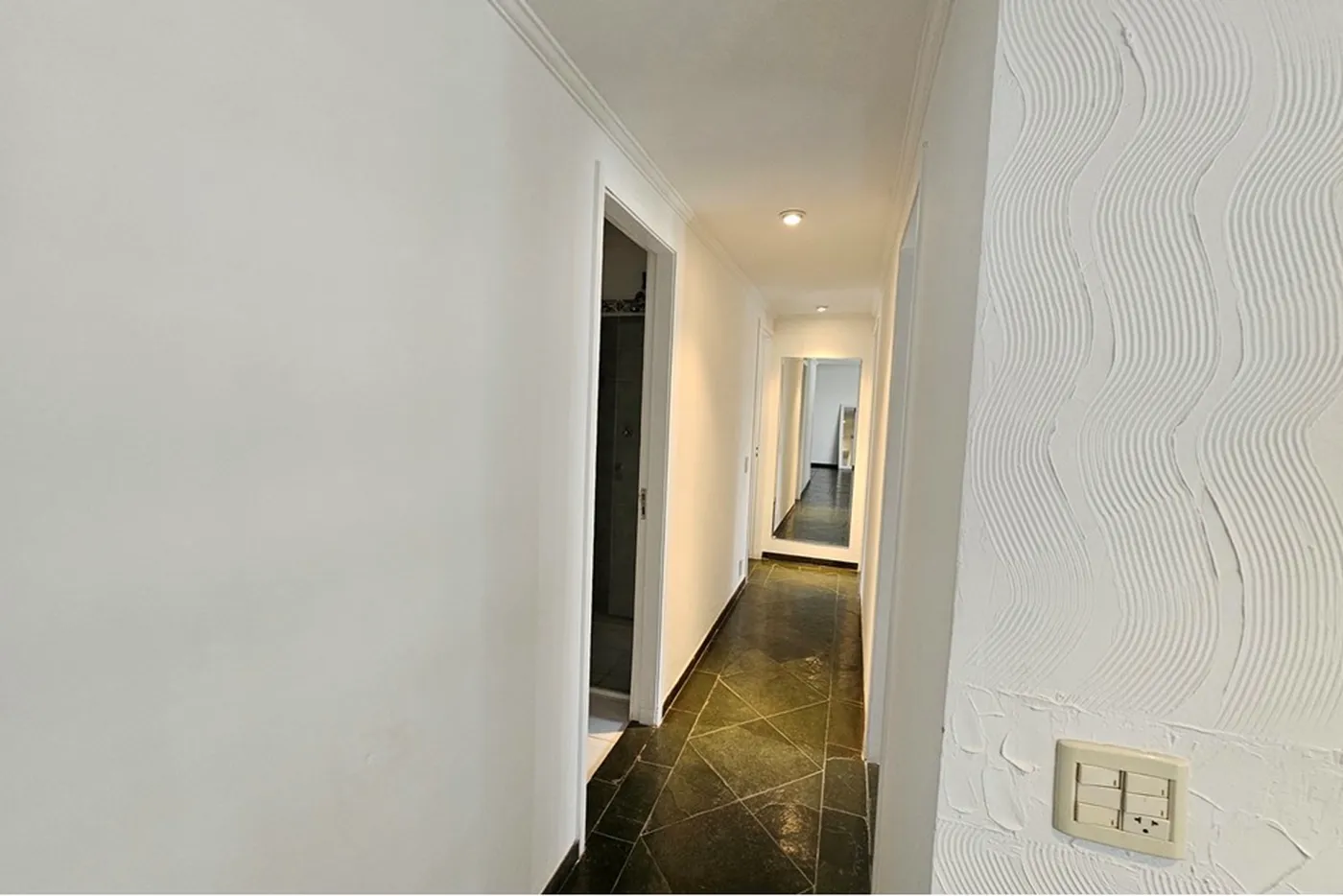 VODCDM 122 Apto 601971076-28 - REMAX Empire Exclusividades
