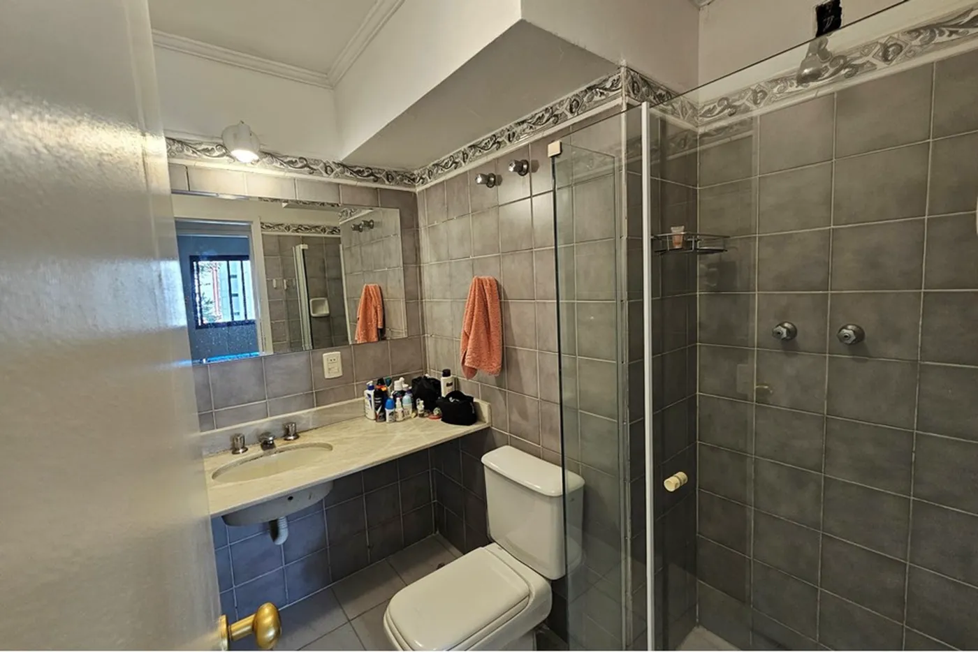 VODCDM 122 Apto 601971076-28 - REMAX Empire Exclusividades