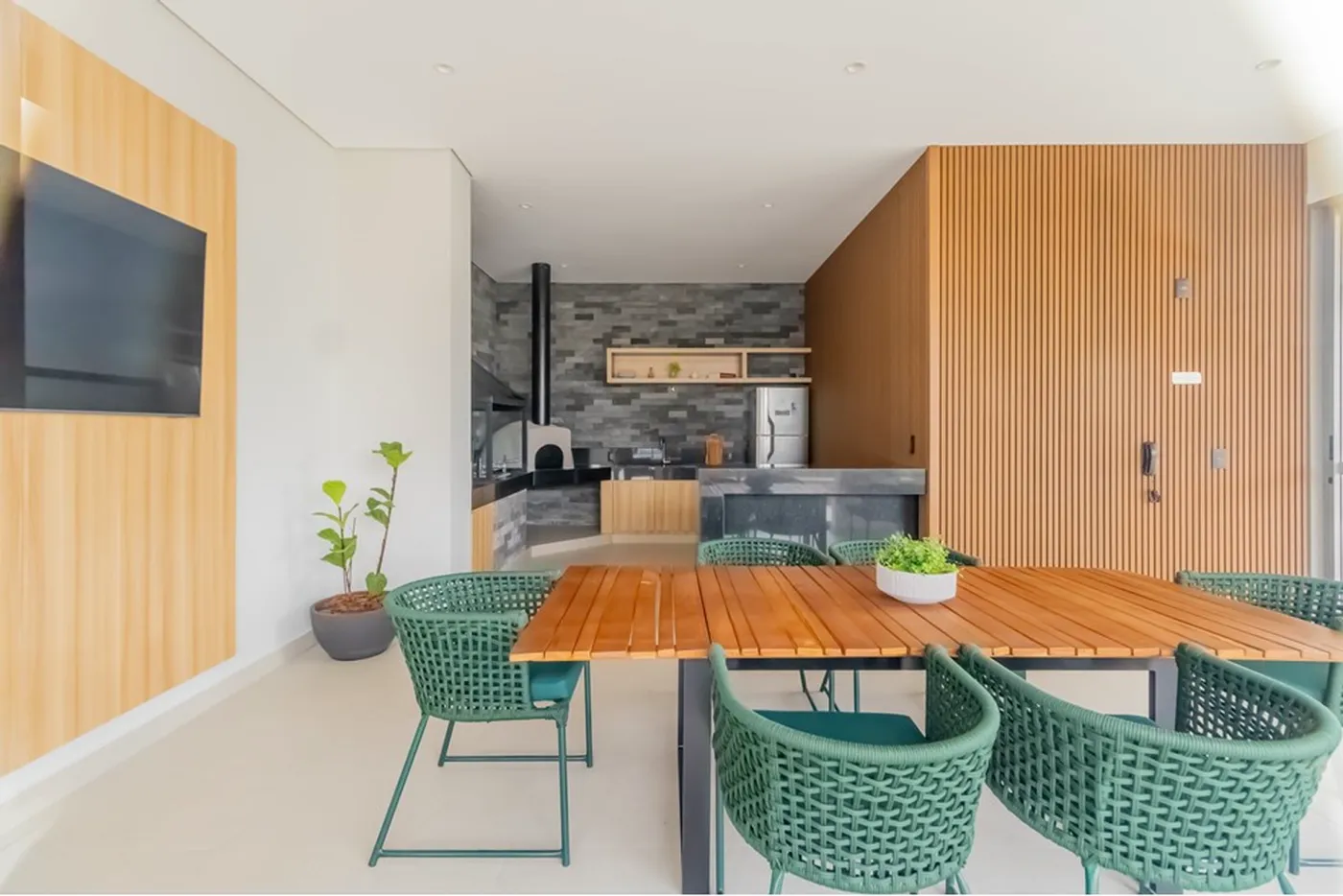 BPDJMDC 85 Apto 601361052-82 - REMAX Trio Exclusividades