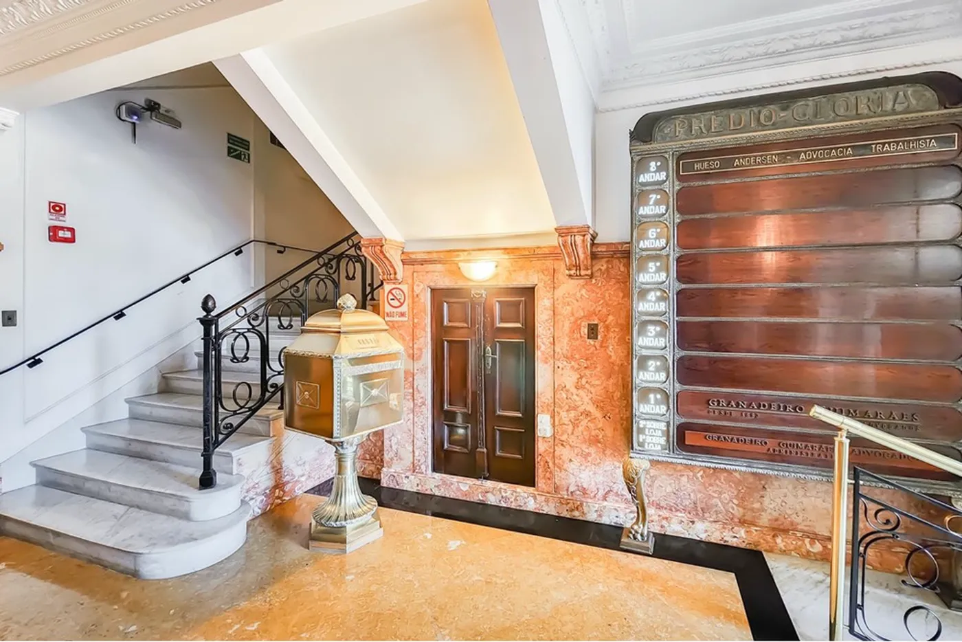 RRDA 209 Sala 601481005-195 - REMAX Comunità Exclusividades