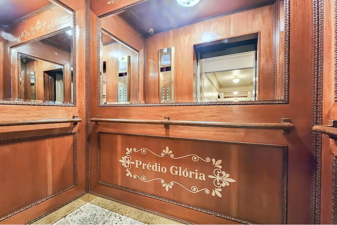 RRDA 209 Sala 601481005-195 - REMAX Comunità Exclusividades