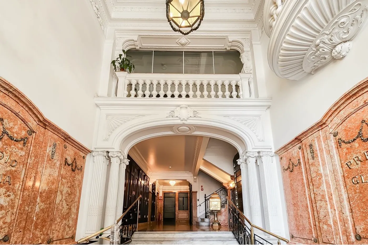 RRDA 209 Sala 601481005-195 - REMAX Comunità Exclusividades