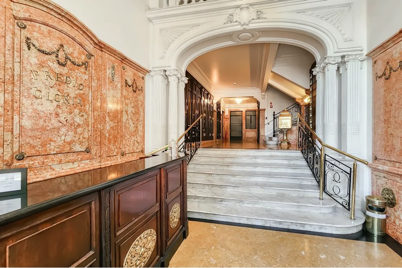 RRDA 209 Sala 601481005-195 - REMAX Comunità Exclusividades