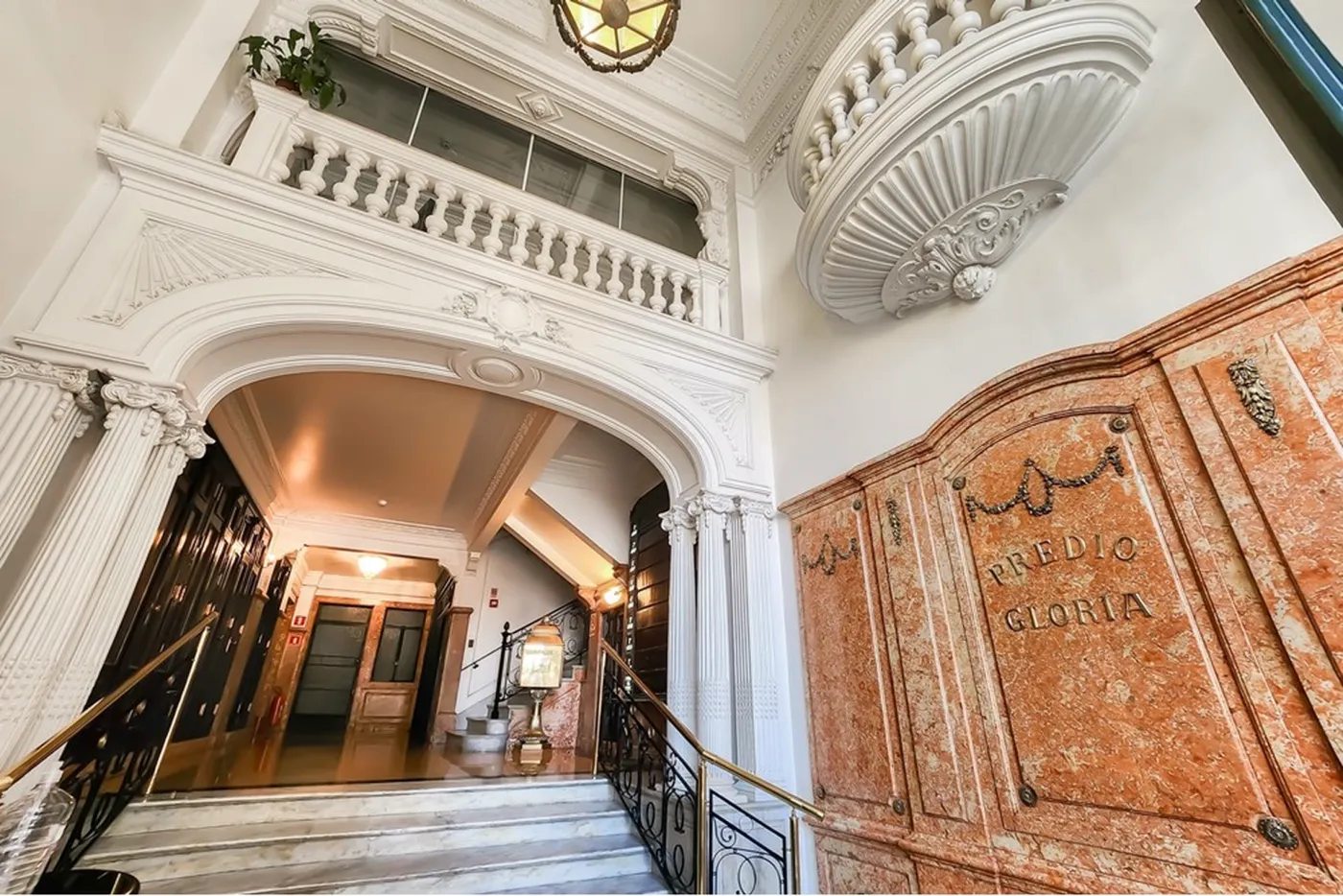 RRDA 209 Sala 601481005-195 - REMAX Comunità Exclusividades