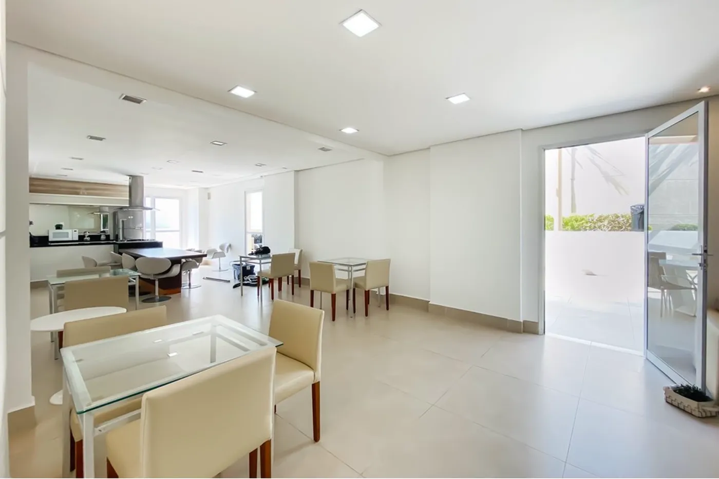 VCA 116 Apto 601811017-14 - REMAX HomeVision Exclusividades