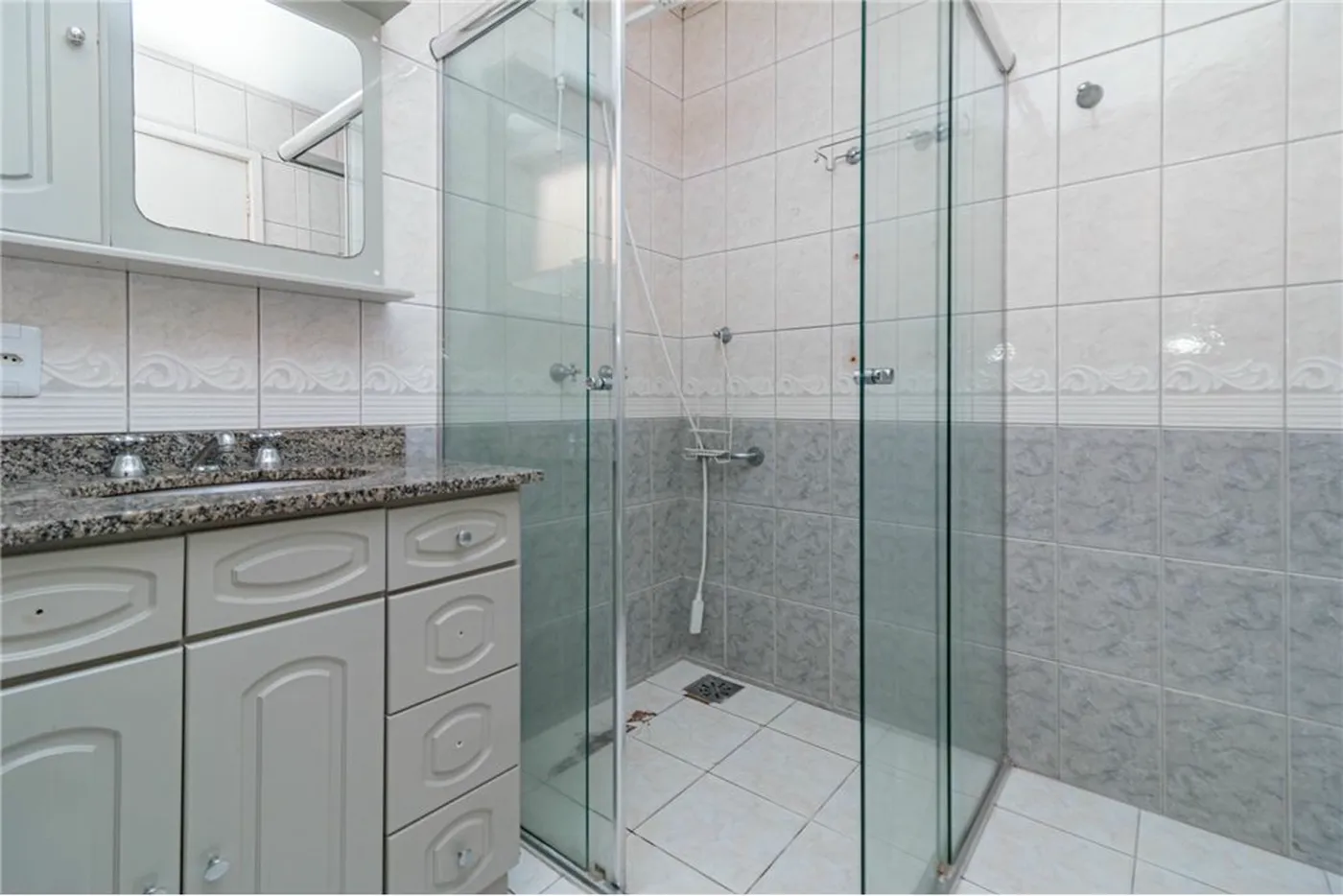 CHDDC 833 Apto 610221018-121 - REMAX Donno Exclusividades