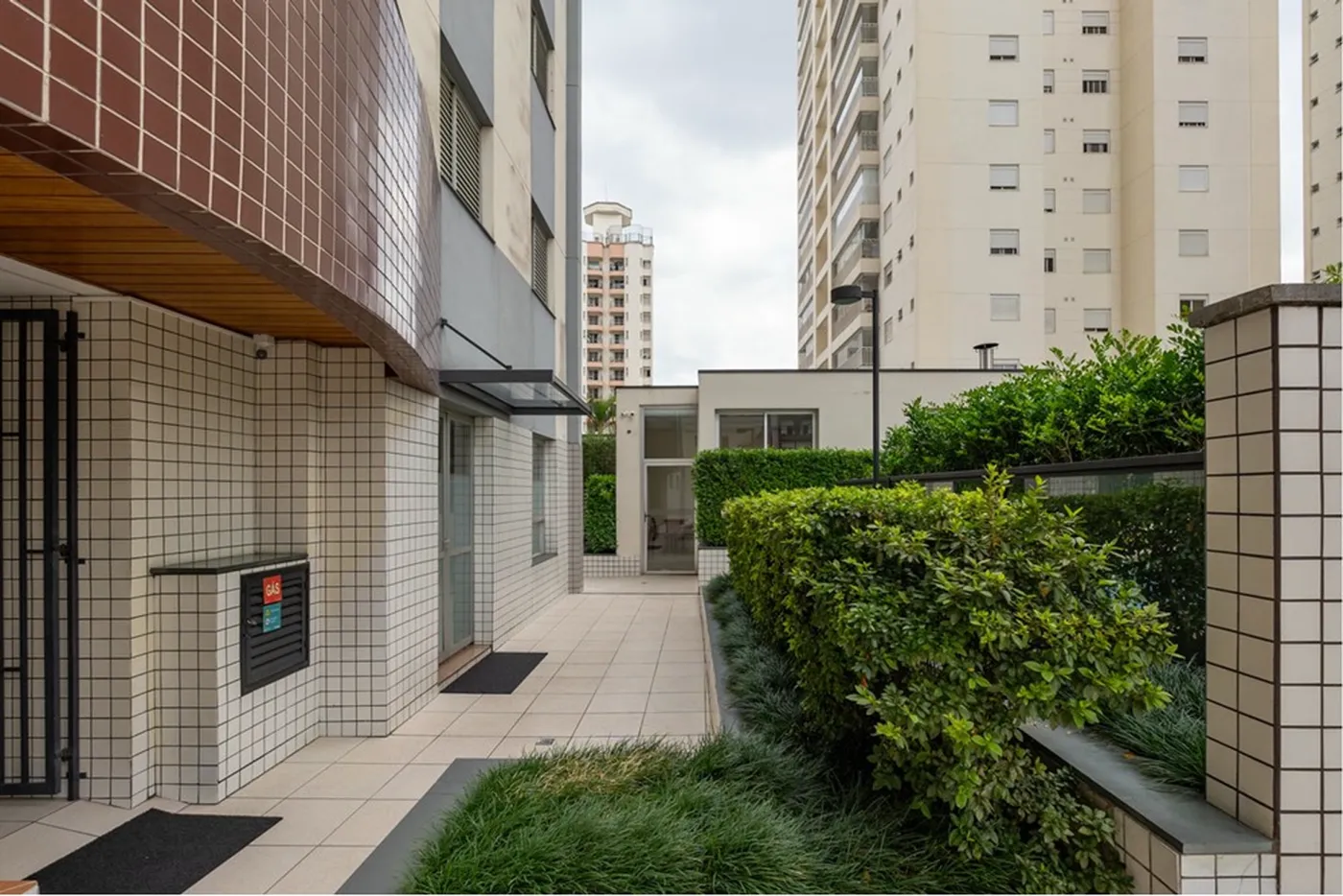 VGDCB 120 Apto 601971051-46 - REMAX Empire Exclusividades
