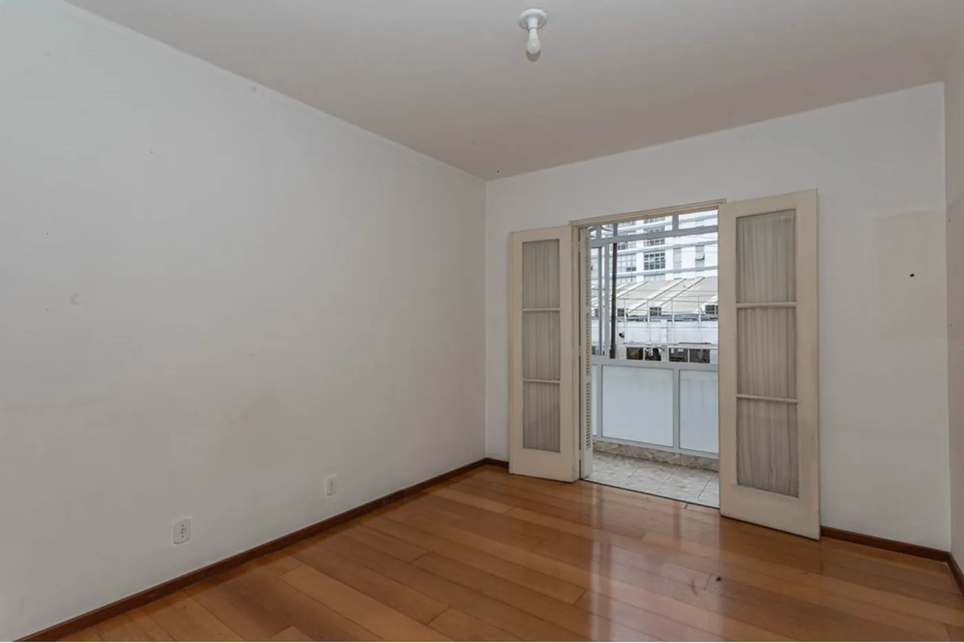 HBDI 564 Apto 601401020-55 - REMAX Paradisus Exclusividades