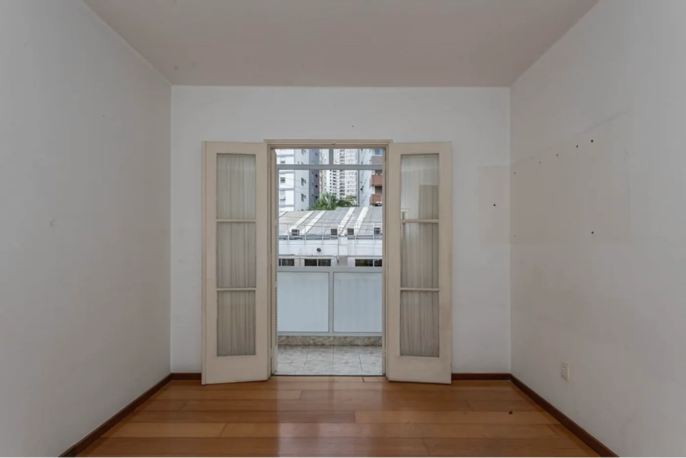 HBDI 564 Apto 601401020-55 - REMAX Paradisus Exclusividades