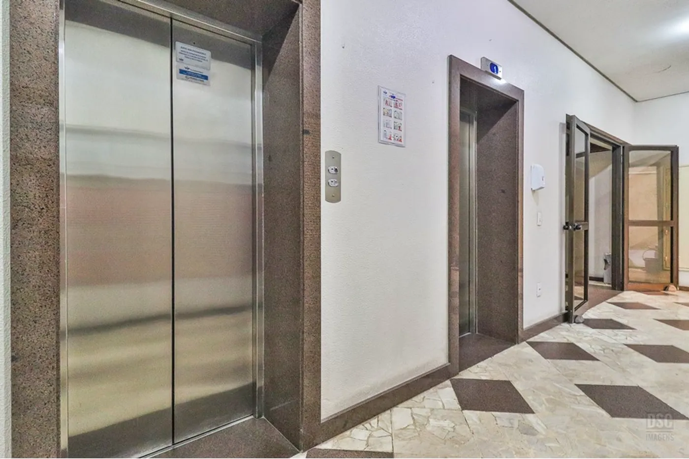 A2DO 1681 Sala 610371016-34 - REMAX Rocket Exclusividades