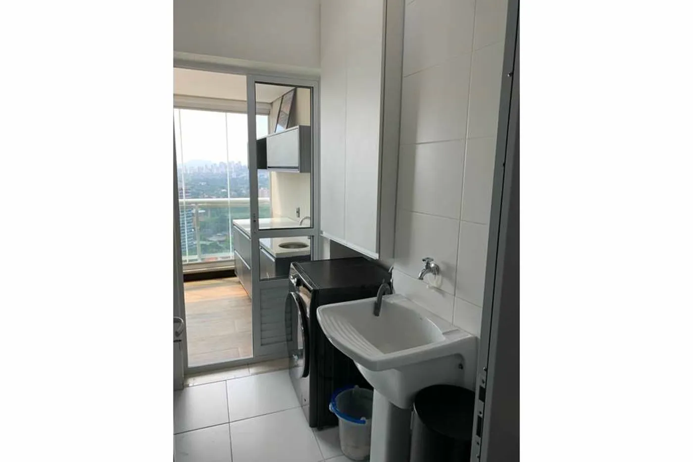 PPL 215 Apto 601261073-31 - REMAX Terra Exclusividades