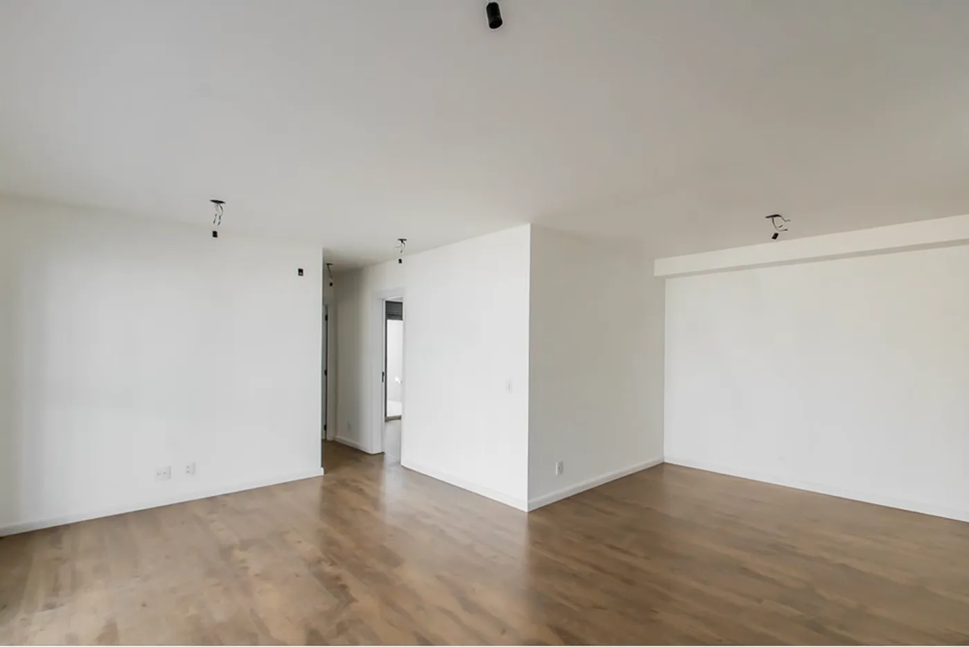 ISS 596 Apto 601401007-58 - REMAX Paradisus Exclusividades