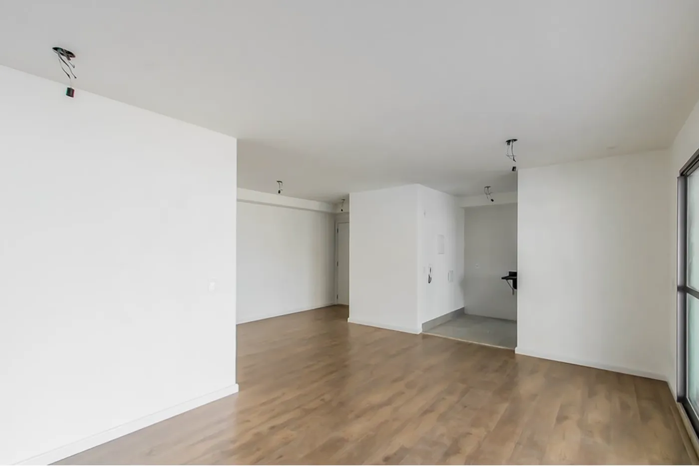 ISS 596 Apto 601401007-58 - REMAX Paradisus Exclusividades