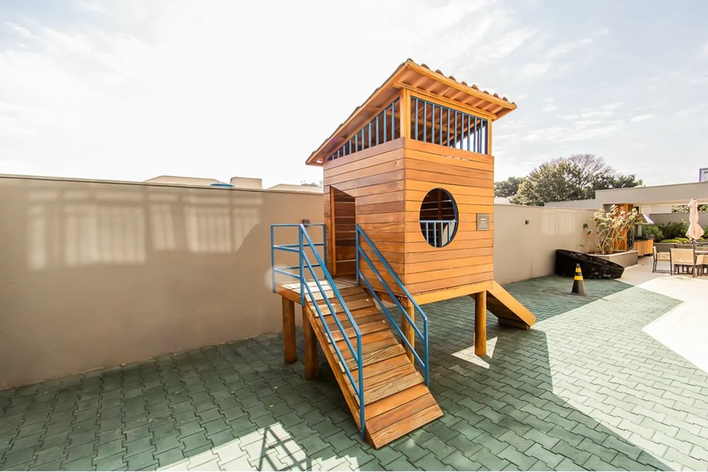 ISS 596 Apto 601401007-58 - REMAX Paradisus Exclusividades