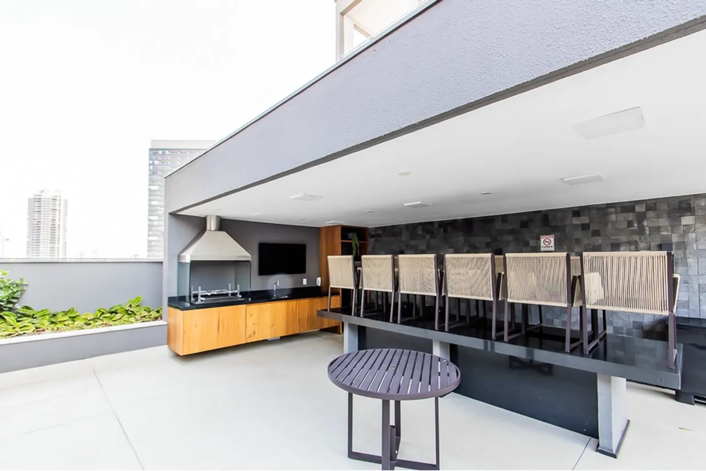 ISS 596 Apto 601401007-58 - REMAX Paradisus Exclusividades