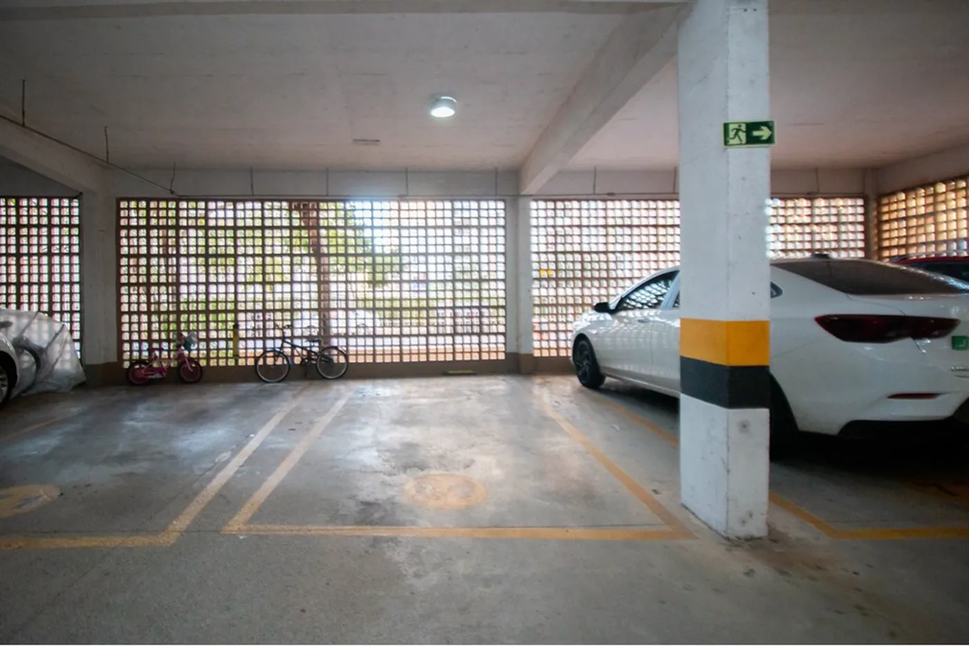 PDA 675 Apto 612491036-39 - REMAX Trend Exclusividades
